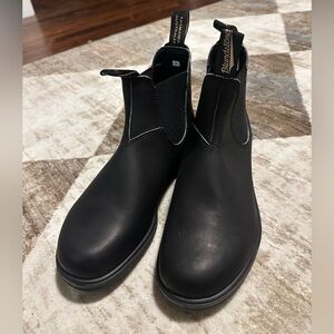 NEW 510 Blundstone black size AU 8 1/2